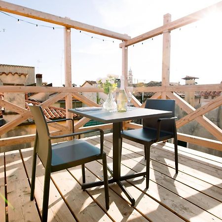 Loversinitaly Romantic Apartments - Altana And Jacuzzi เวนิส ภายนอก รูปภาพ