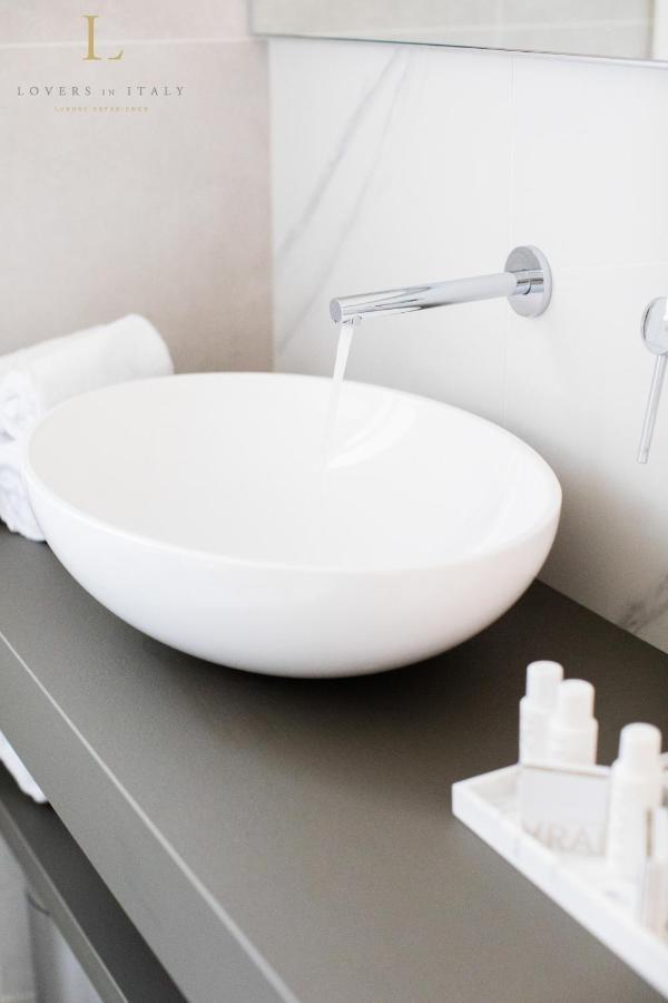 Loversinitaly Romantic Apartments - Altana And Jacuzzi เวนิส ภายนอก รูปภาพ