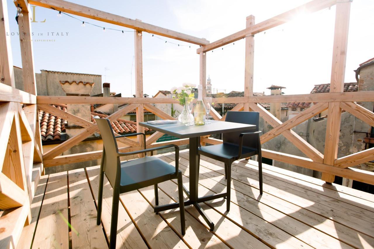 Loversinitaly Romantic Apartments - Altana And Jacuzzi เวนิส ภายนอก รูปภาพ