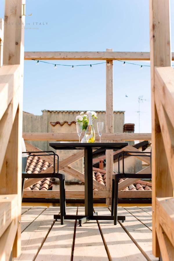 Loversinitaly Romantic Apartments - Altana And Jacuzzi เวนิส ภายนอก รูปภาพ