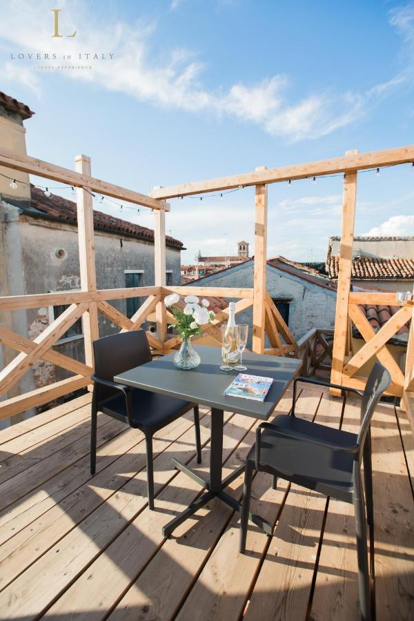 Loversinitaly Romantic Apartments - Altana And Jacuzzi เวนิส ภายนอก รูปภาพ